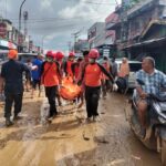 Evakuasi Korban Banjir oleh Basarnas