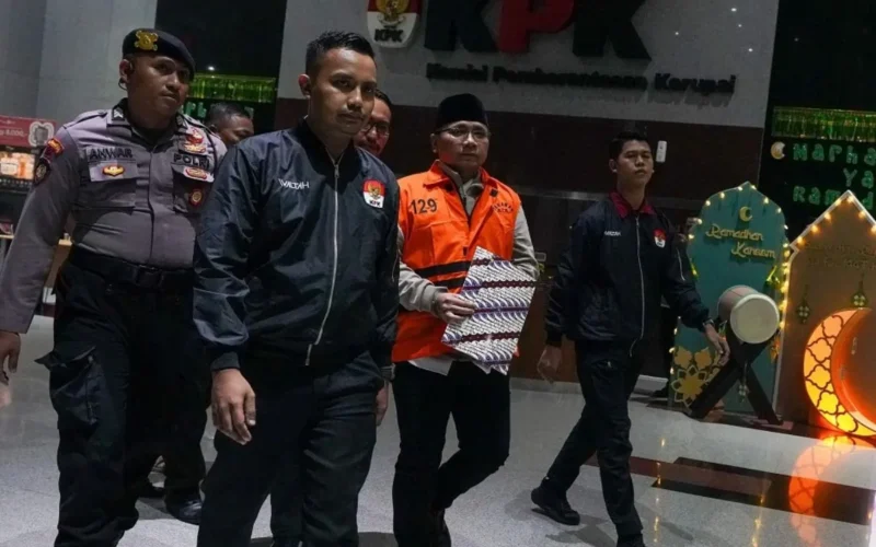 Skandal Suap Pansus Haji: KPK Amankan USD 1 Juta Dana “Fee” Kuota