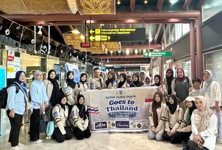 Tim Ratoh Jaroe SMAN 4 Semarang