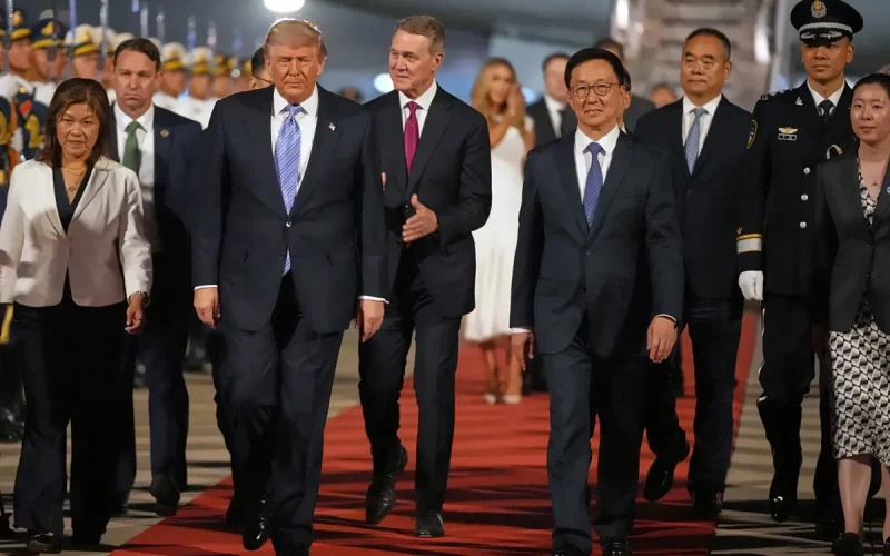 Donald Trump mengunjungi China
